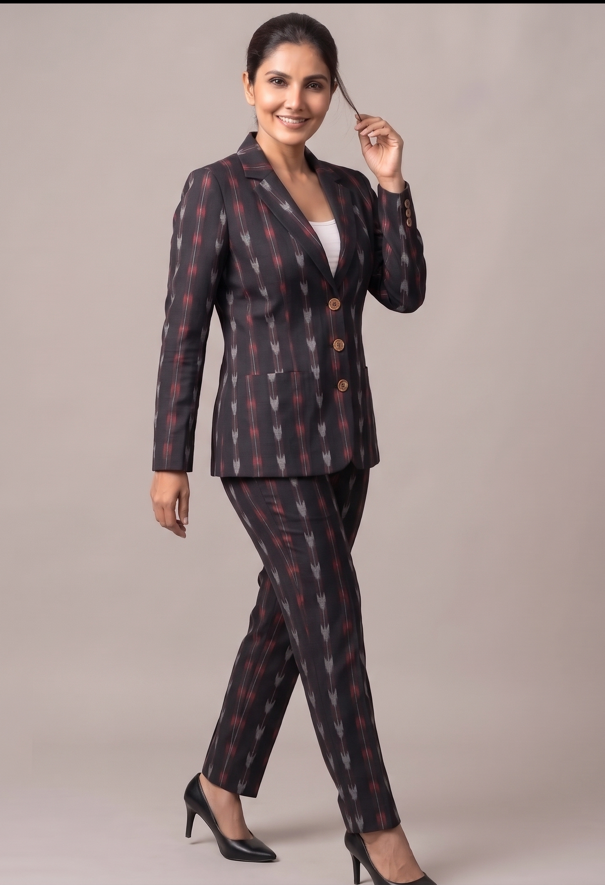 Handloom Womns Black Arraow Blazer Suit